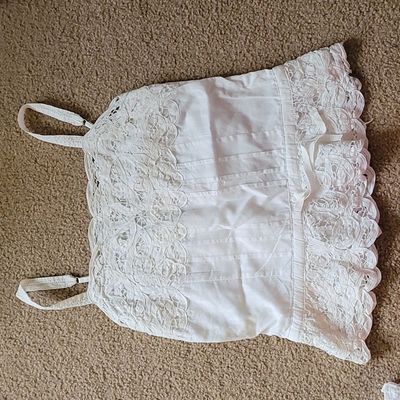 Pretty white bundle - Picture 2 of 4